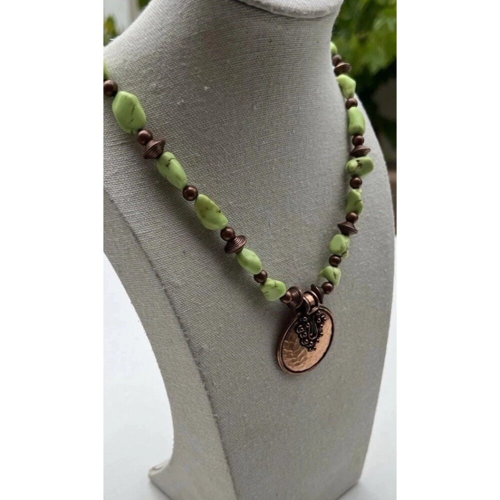Vintage Chunky Natural Lime Green With Nickel Turquoise Boho Necklace Size 21” - Picture 7 of 15